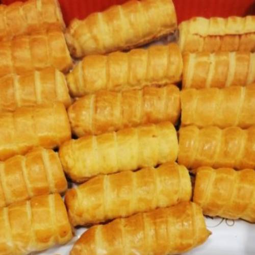 Dough tubes filled with boiled condensed milk "vamzdeliai karvute" 1 kg