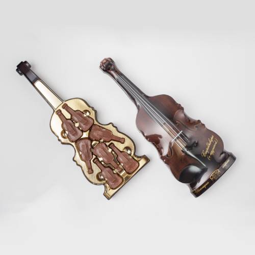Šokolādes konfektes “Stradivari” ar lazdu riekstiem (ar mūziku) 140 gr